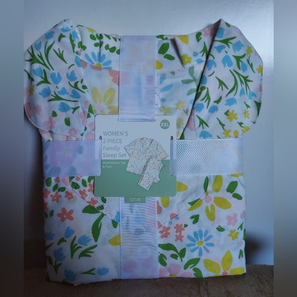 Mommy & Me Pj's Sets - Adults - Picture 4 of 6